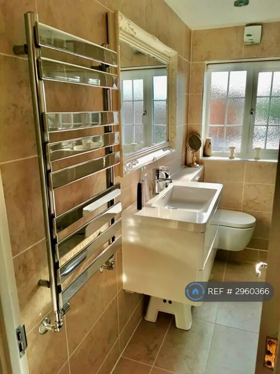 2 bedroom end of terrace house for rent