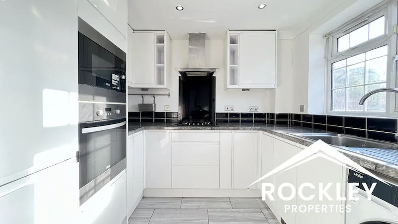 2 bedroom end of terrace house for rent