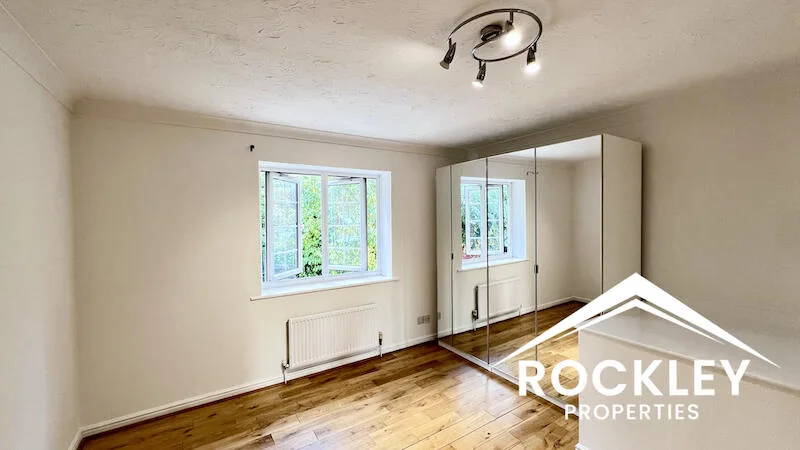 2 bedroom end of terrace house for rent