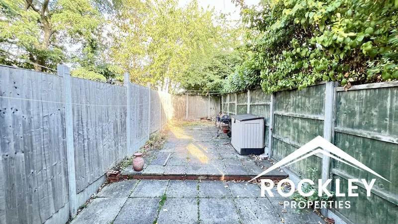 2 bedroom end of terrace house for rent