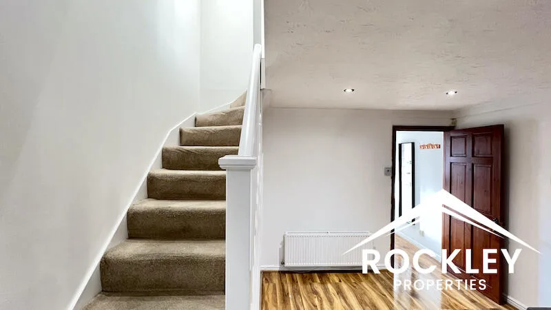 2 bedroom end of terrace house for rent