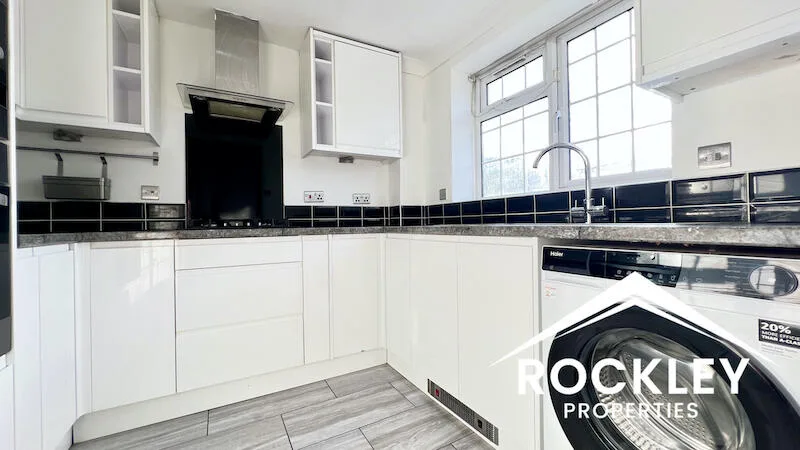 2 bedroom end of terrace house for rent