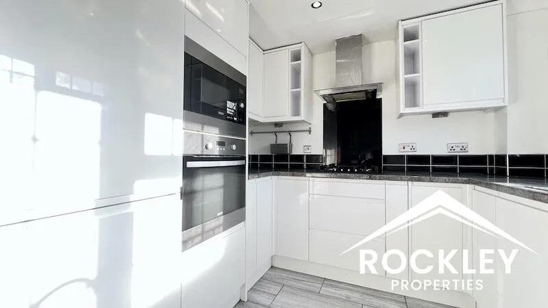 2 bedroom end of terrace house for rent