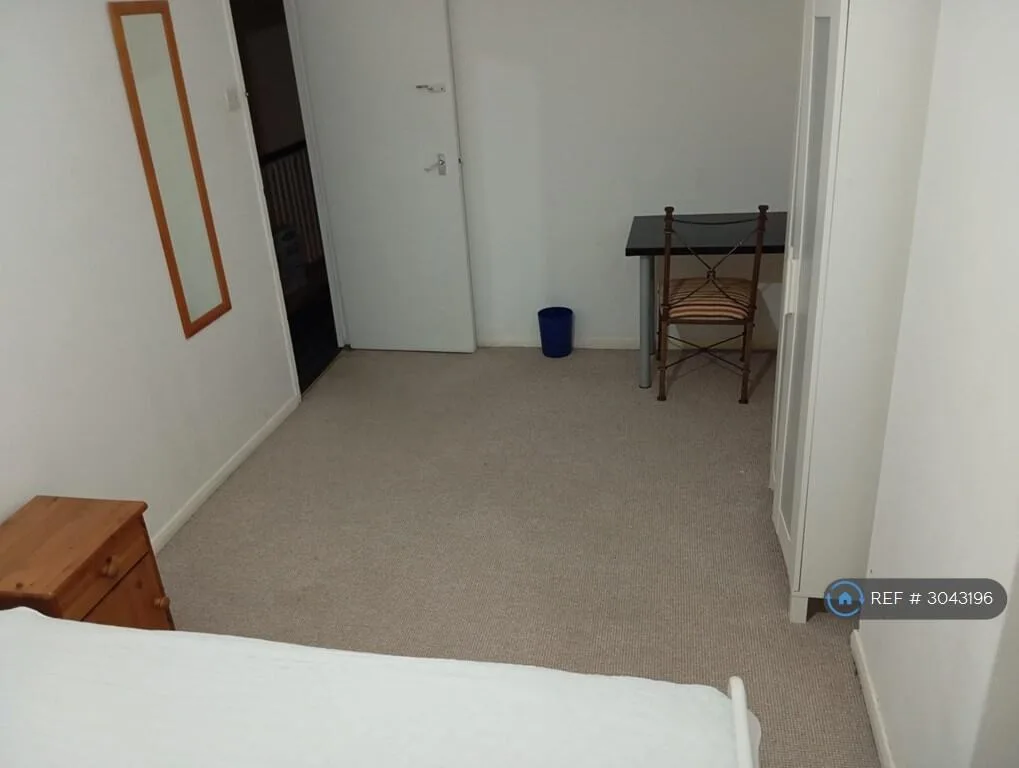 3 bedroom maisonette for rent