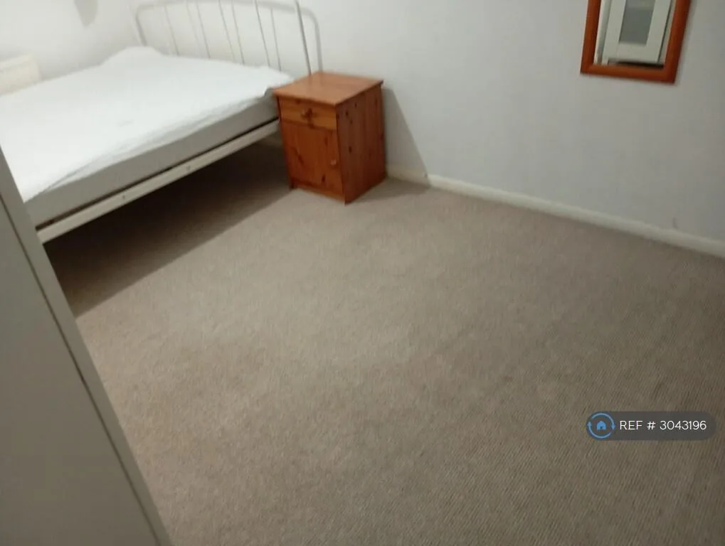 3 bedroom maisonette for rent