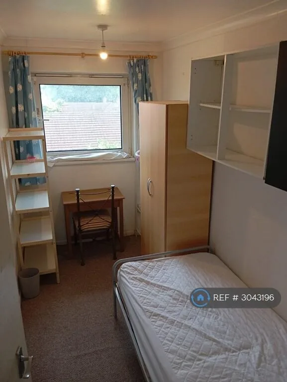 3 bedroom maisonette for rent