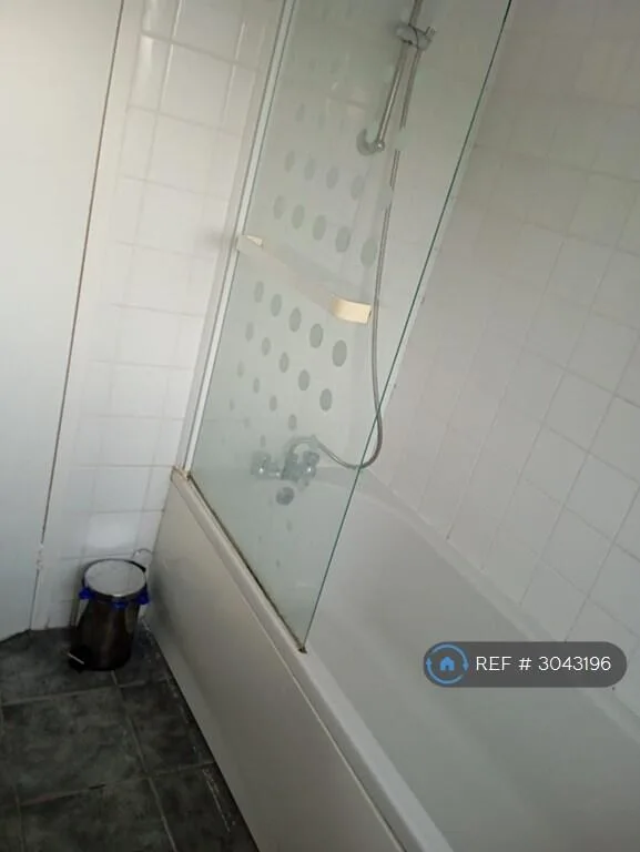 3 bedroom maisonette for rent