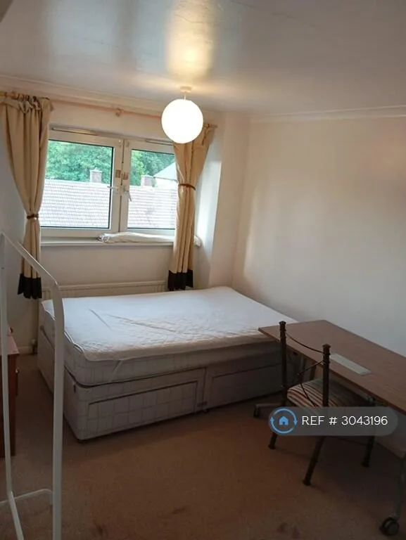 3 bedroom maisonette for rent
