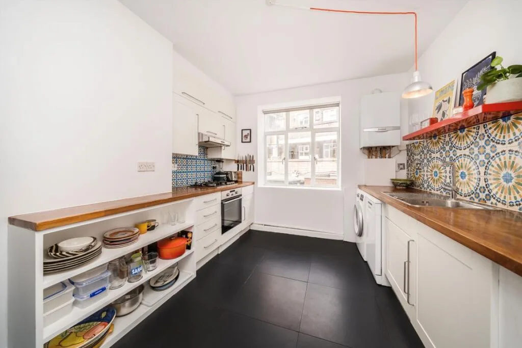 3 bedroom flat for rent