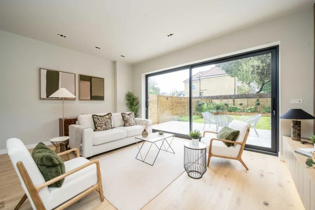 3 bedroom flat for rent