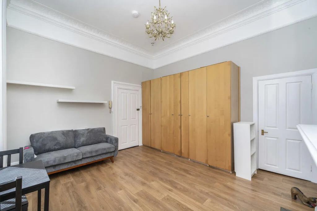 Studio flat for rent