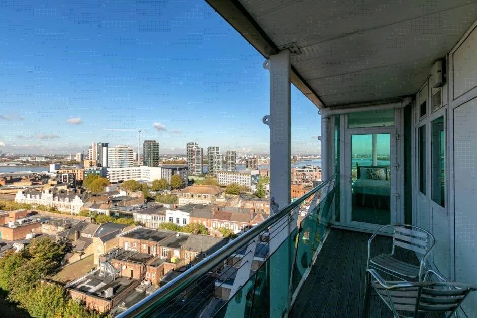 2 bedroom penthouse for rent