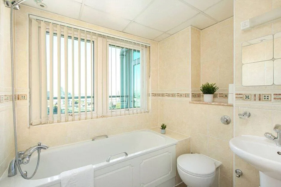 2 bedroom penthouse for rent