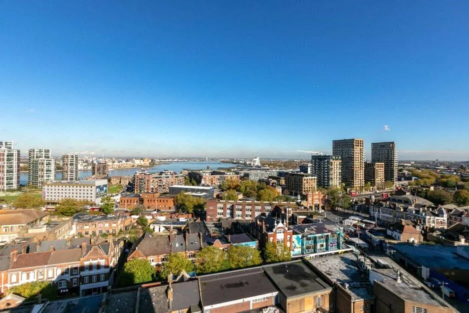 2 bedroom penthouse for rent