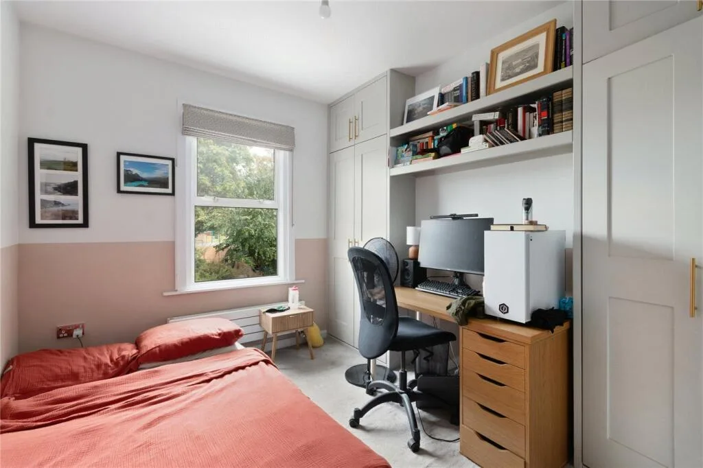 4 bedroom terraced house for rent
