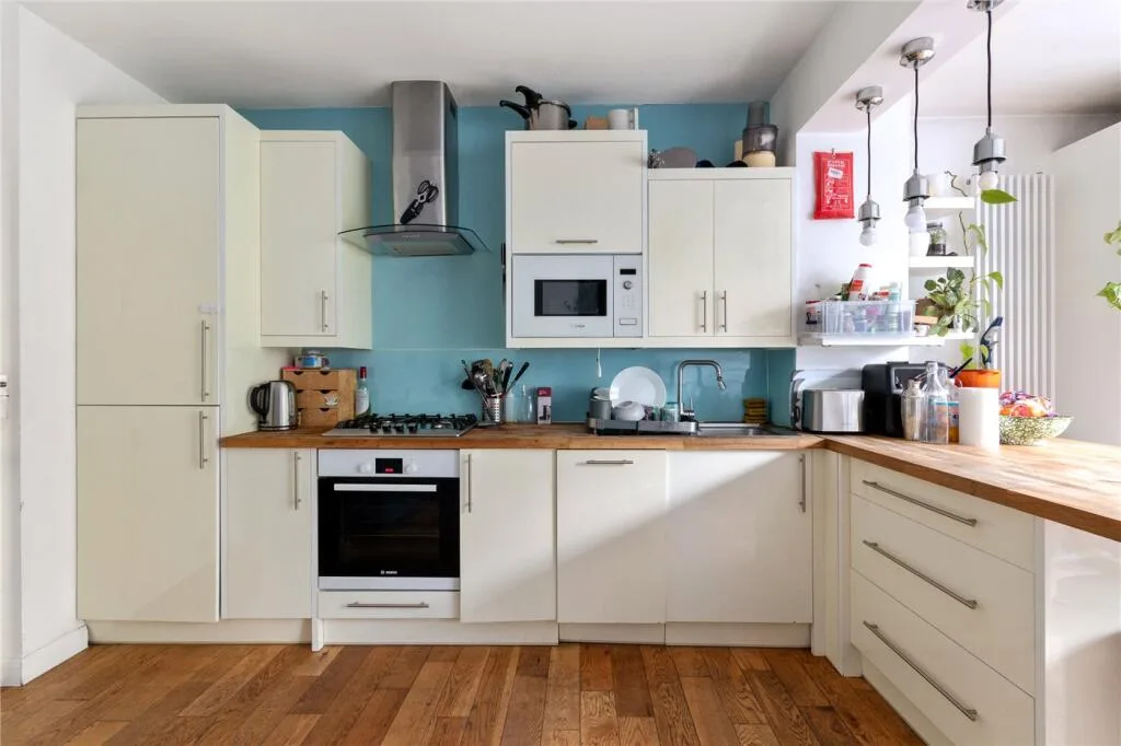 4 bedroom terraced house for rent