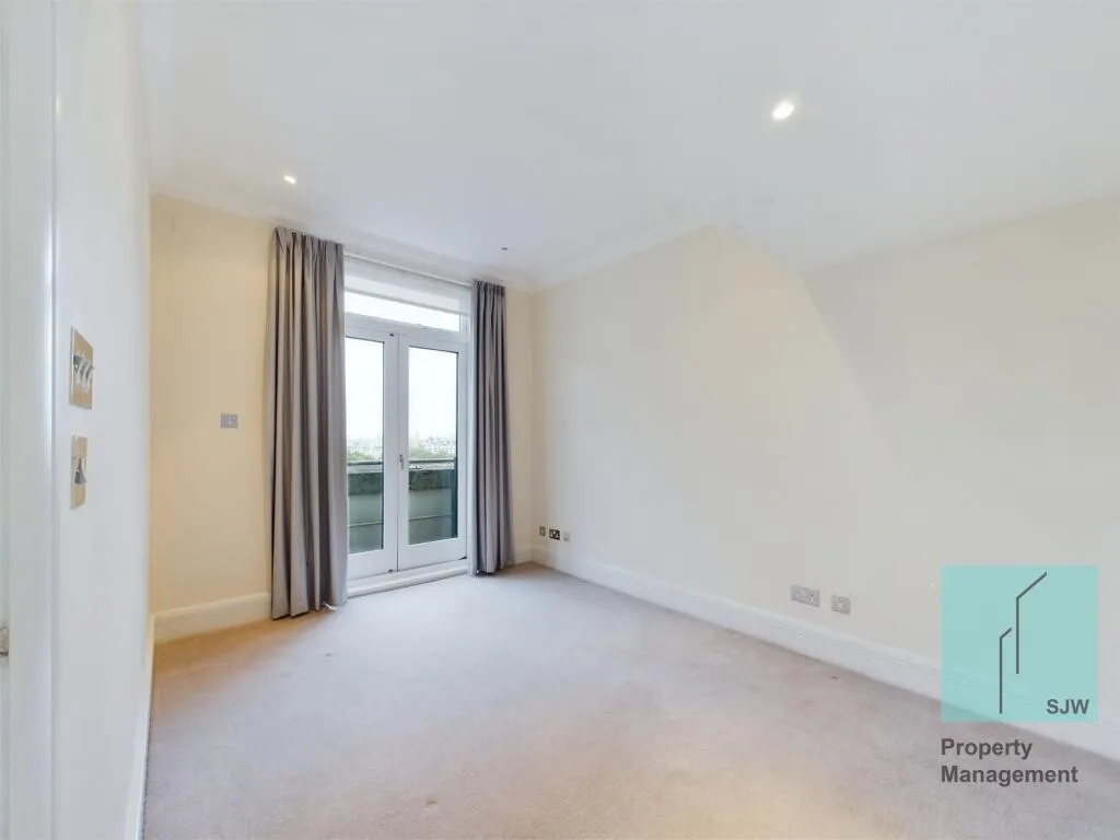 2 bedroom penthouse for rent