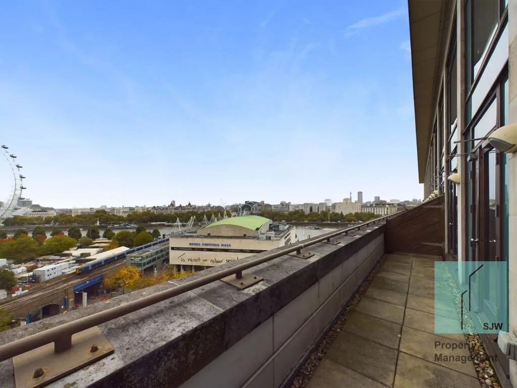 2 bedroom penthouse for rent