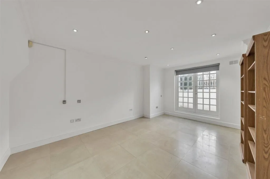 4 bedroom flat for rent