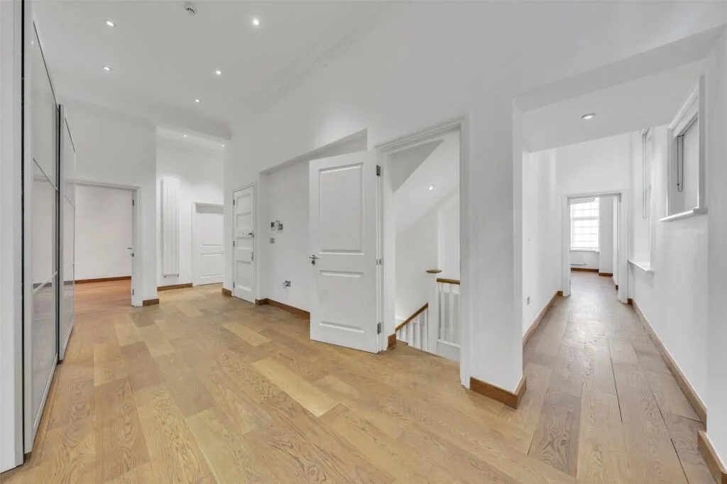 4 bedroom flat for rent