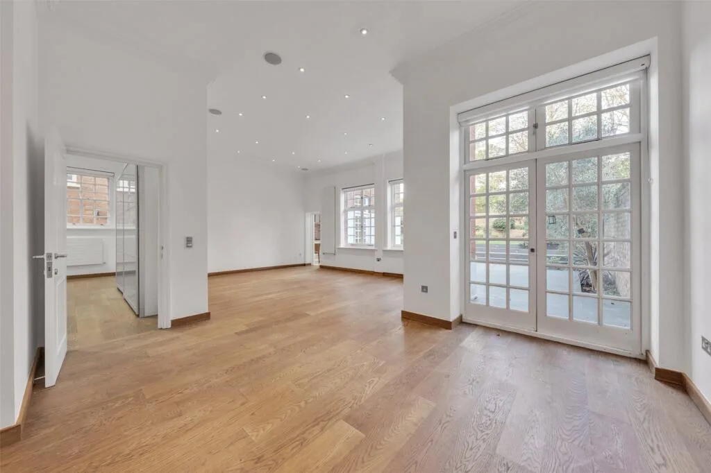 4 bedroom flat for rent