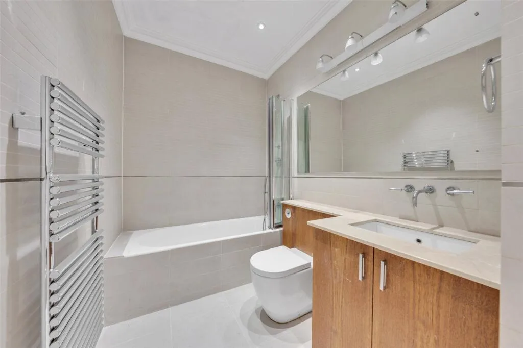 4 bedroom flat for rent