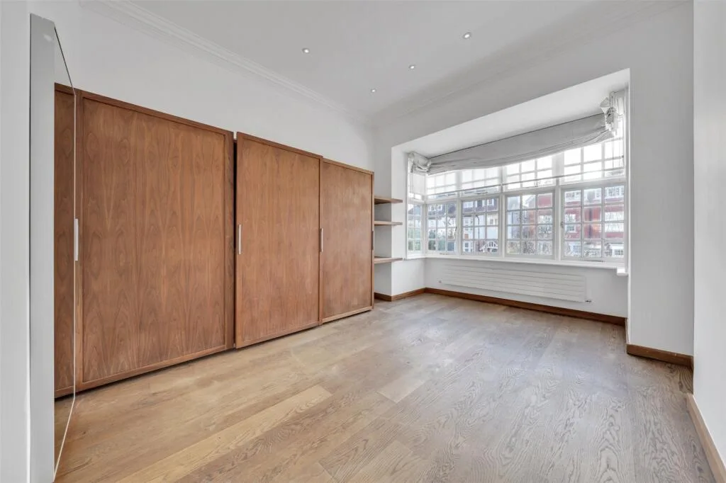 4 bedroom flat for rent