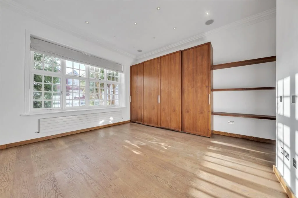 4 bedroom flat for rent