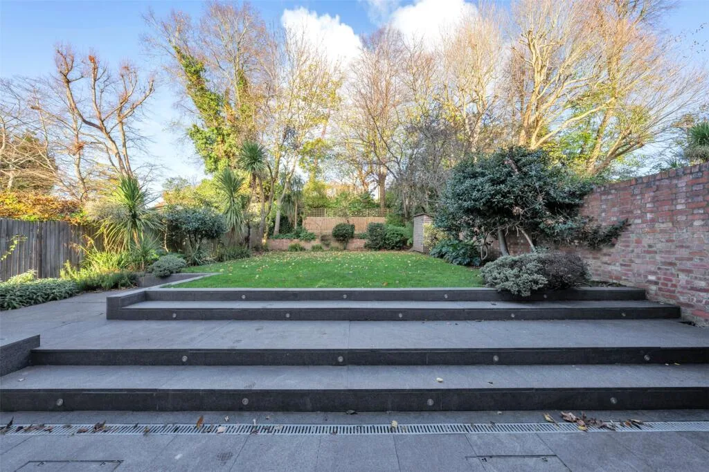 4 bedroom flat for rent
