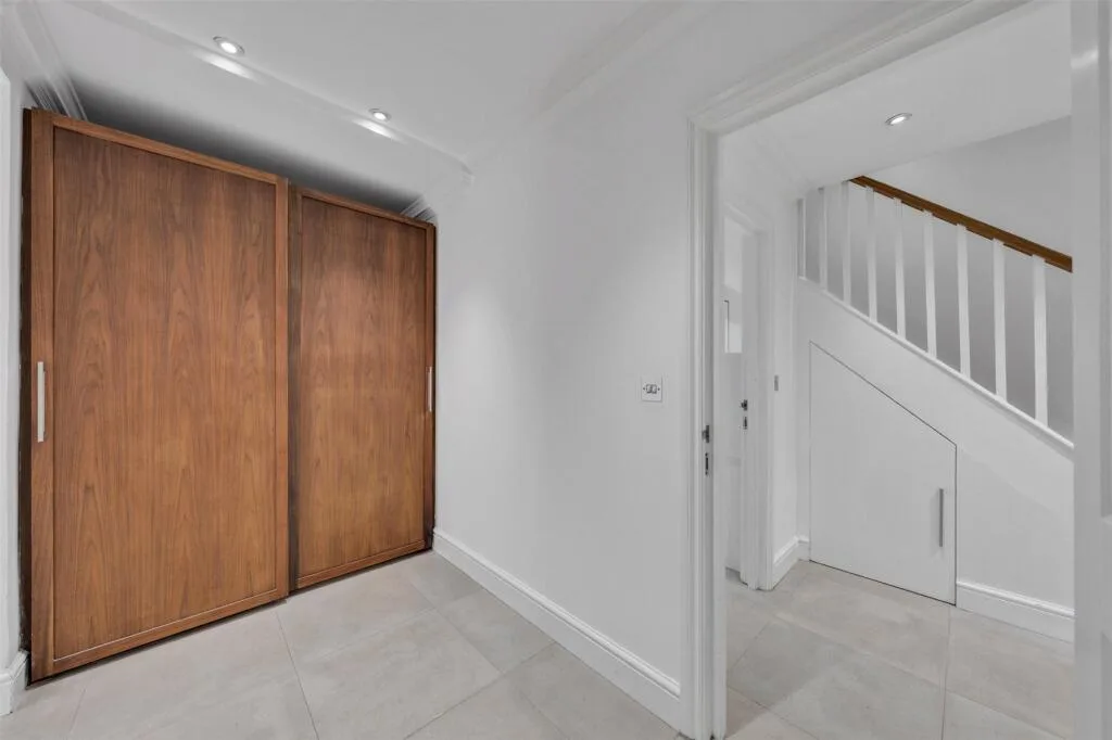 4 bedroom flat for rent