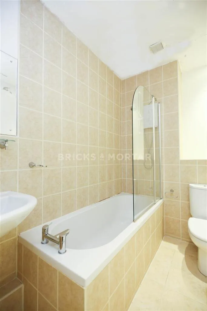 2 bedroom town house for rent