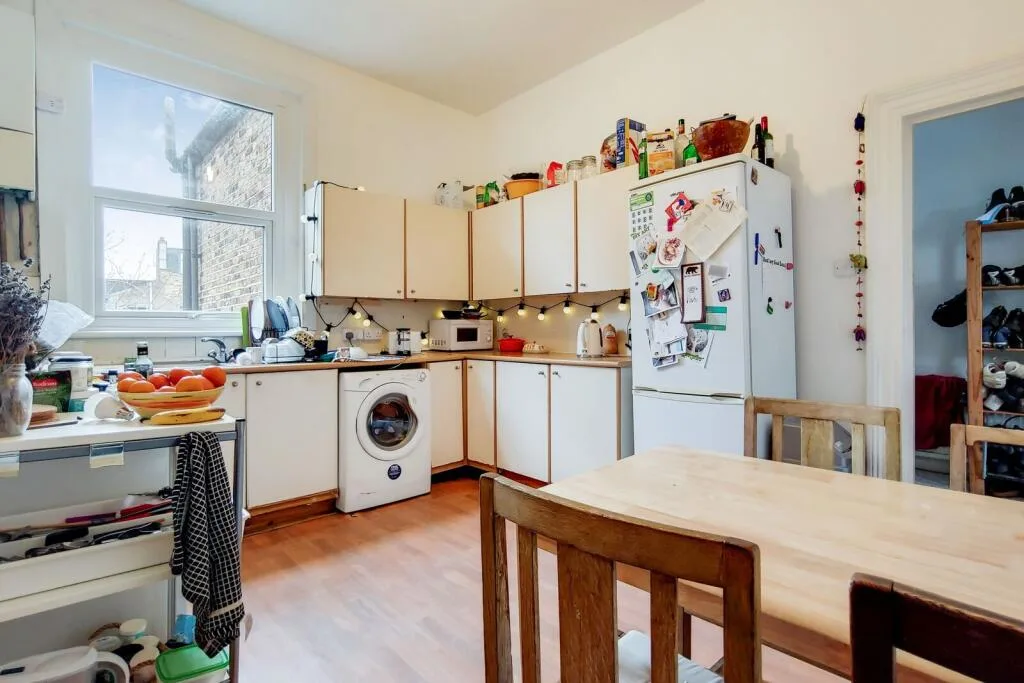 4 bedroom flat for rent