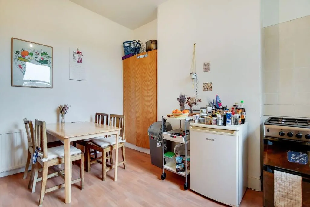4 bedroom flat for rent