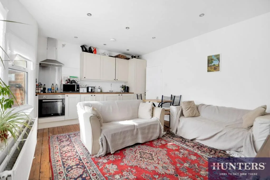 3 bedroom flat for rent