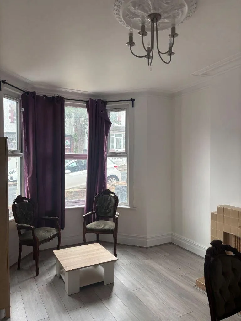 4 bedroom terraced house for rent