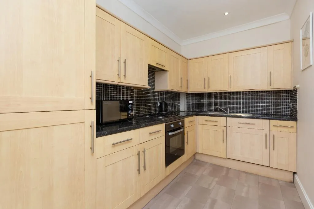 3 bedroom flat for rent
