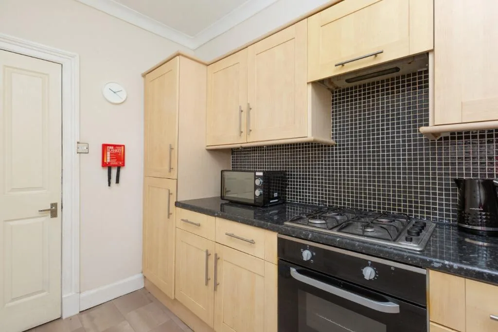 3 bedroom flat for rent