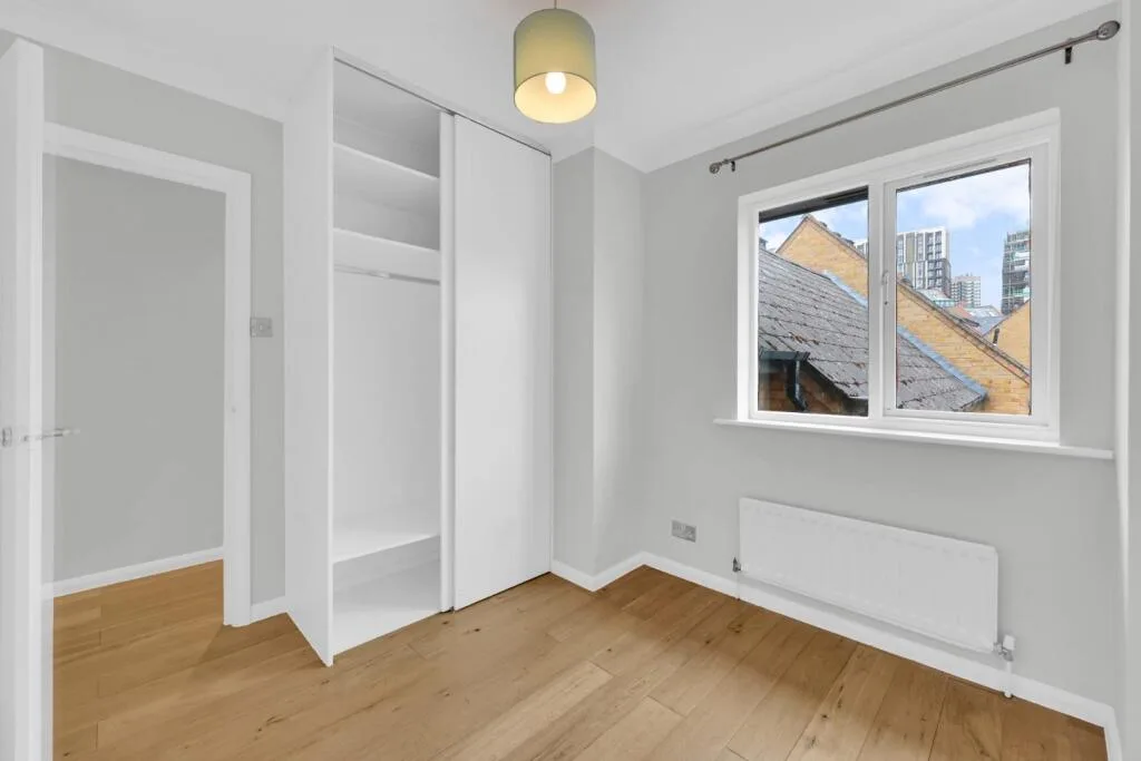 3 bedroom mews property for rent