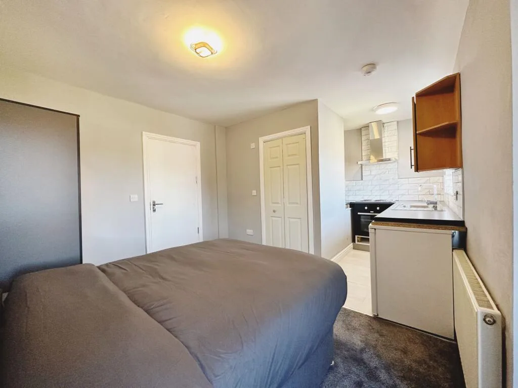 Studio flat for rent