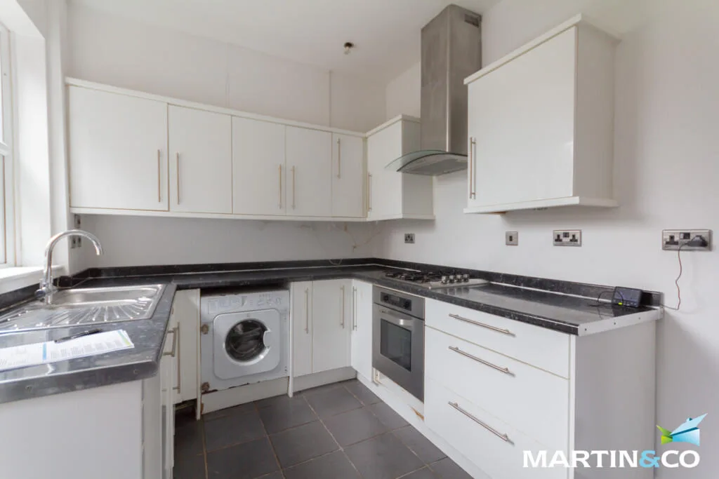 2 bedroom end of terrace house for rent