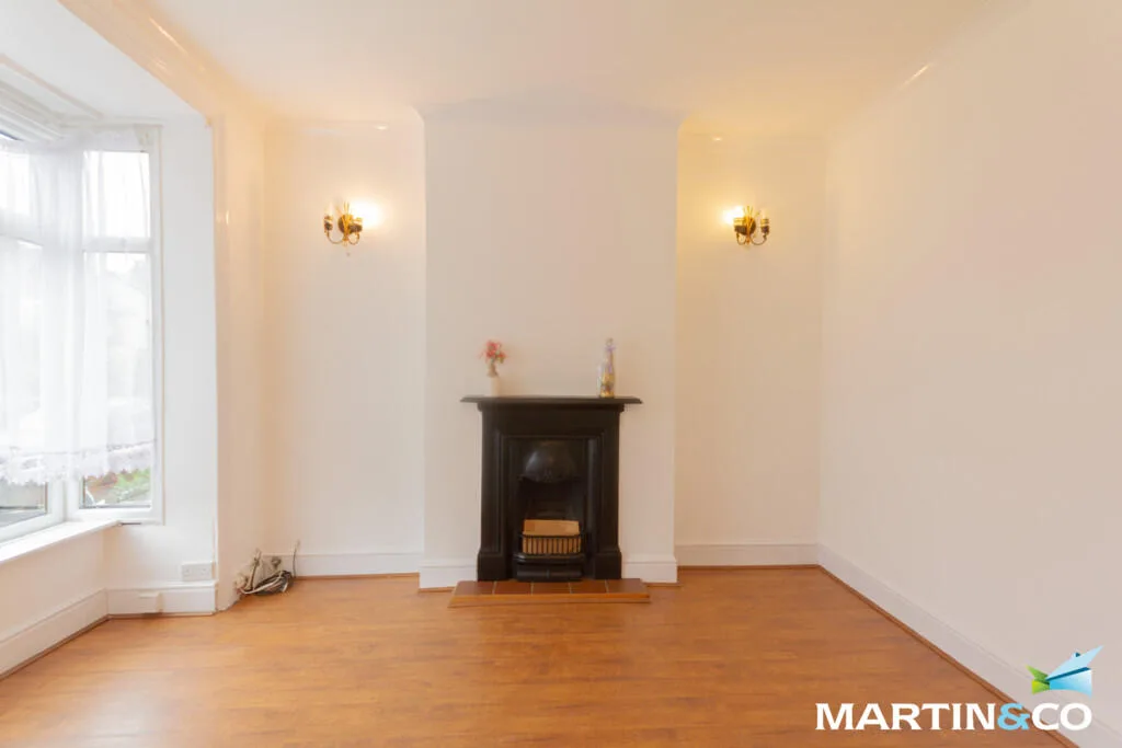 2 bedroom end of terrace house for rent