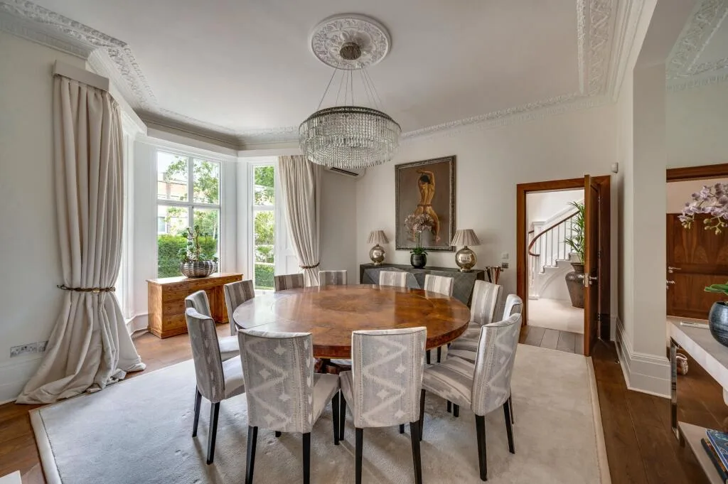 5 bedroom detached house for rent
