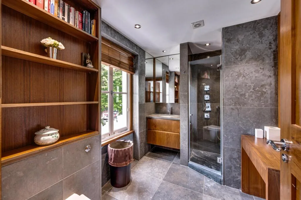 5 bedroom detached house for rent