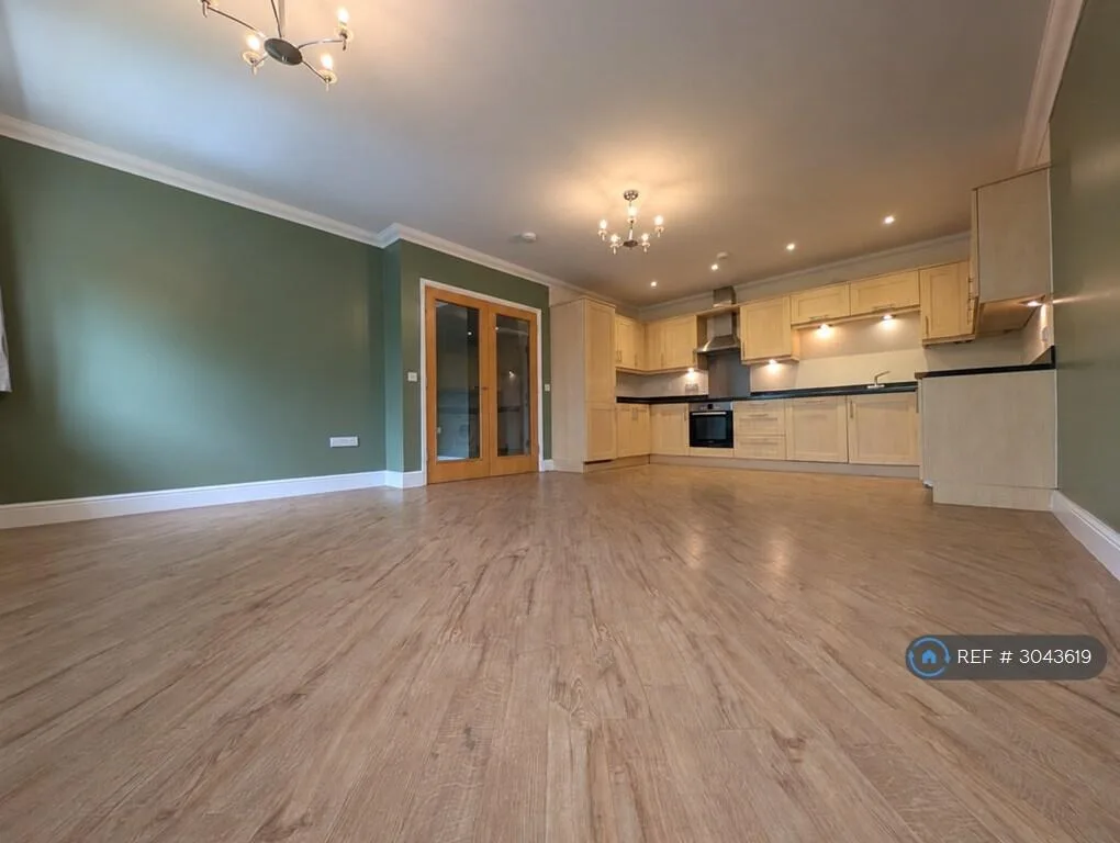 3 bedroom flat for rent