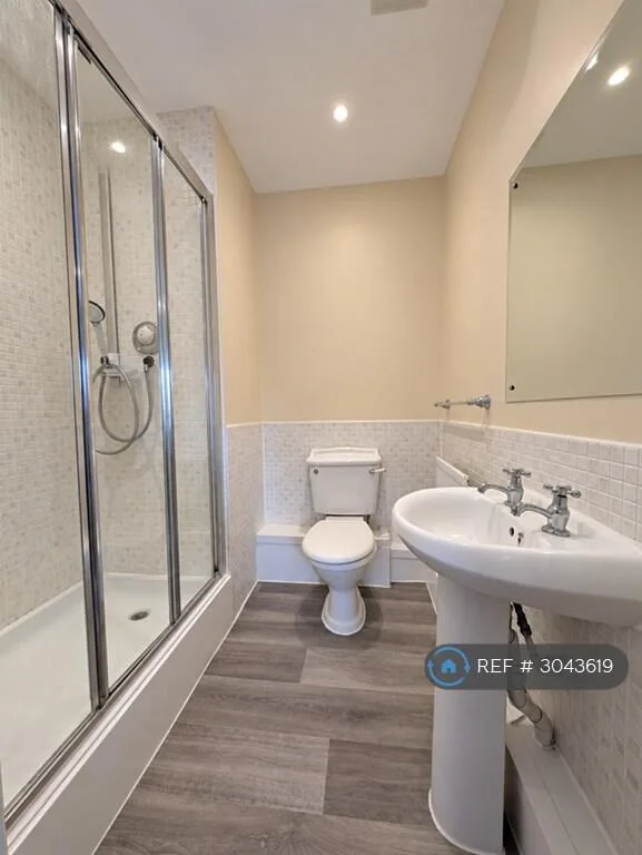 3 bedroom flat for rent