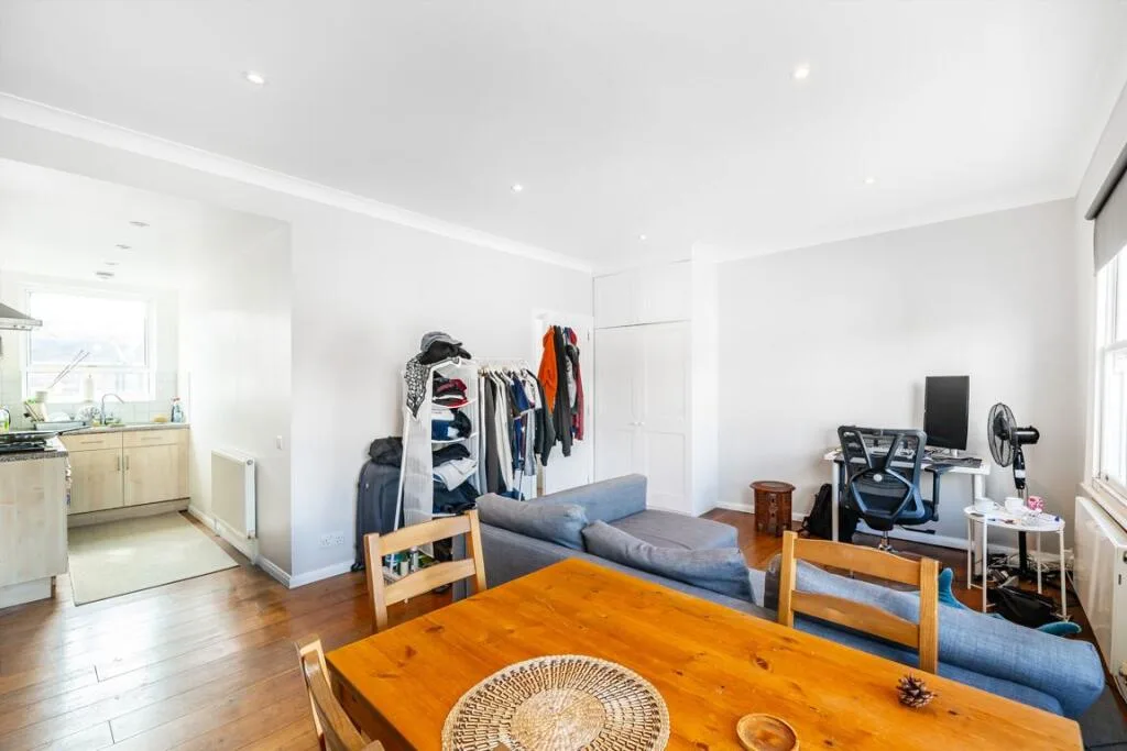 Studio flat for rent