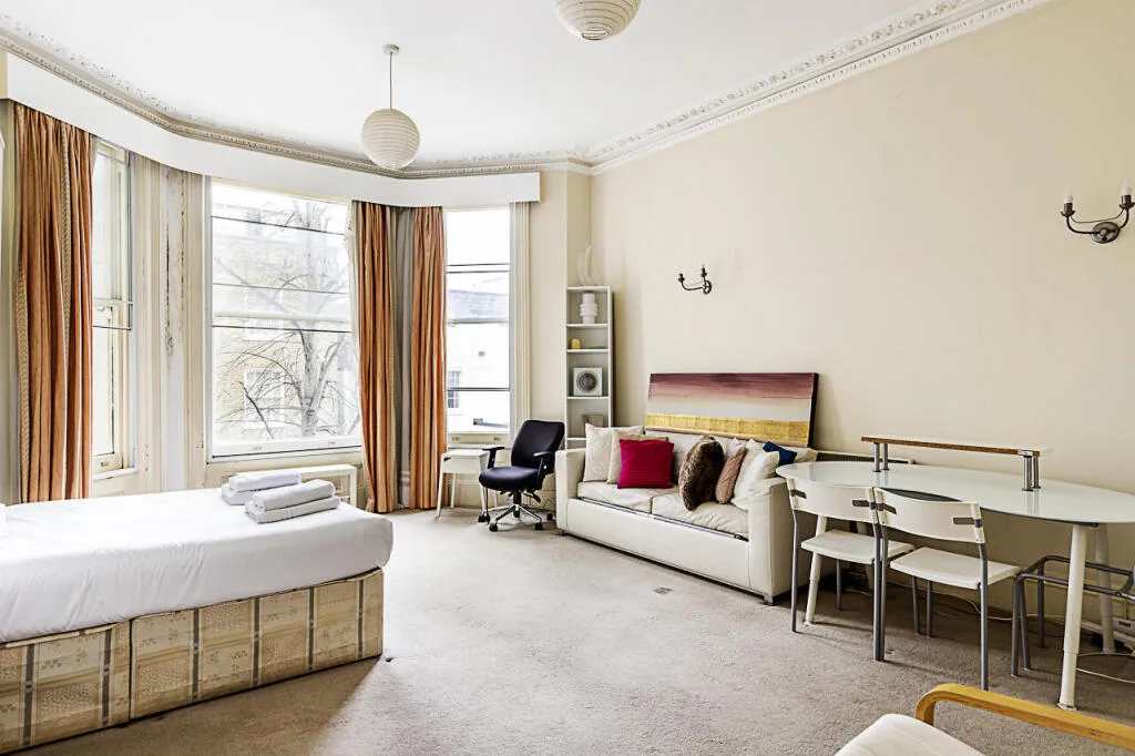 Studio flat for rent