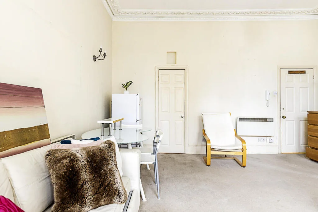 Studio flat for rent
