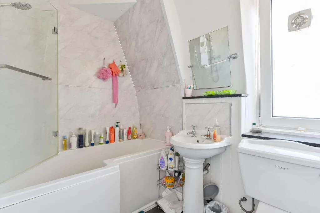 3 bedroom flat for rent