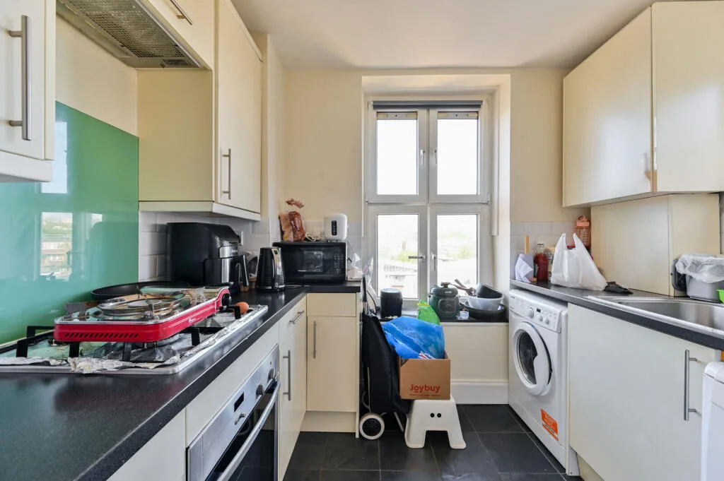 3 bedroom flat for rent